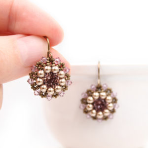 vintage-style-earrings-beading-tutorial-01